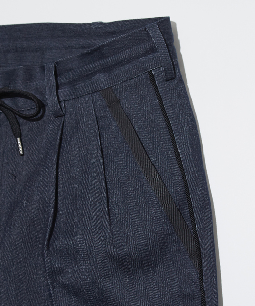 5351 POUR LES HOMMES(ゴーサンゴーイチプールオム)の「【デニムライク】シャンブレー スラックス ショートパンツ(スラックス・メンズ・インディゴブルー/ブラック・44/46/48/50)」の7枚目の写真