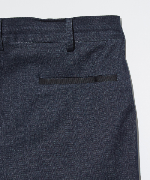 5351 POUR LES HOMMES(ゴーサンゴーイチプールオム)の「【デニムライク】シャンブレー スラックス ショートパンツ(スラックス・メンズ・インディゴブルー/ブラック・44/46/48/50)」の9枚目の写真