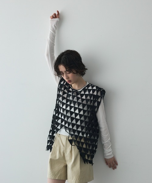 Trish(トリッシュ)の「トライアングルレースノースリプルオーバー(タンクトップ・レディース・ホワイト/ブラック・MEDIUM)」の21枚目の写真