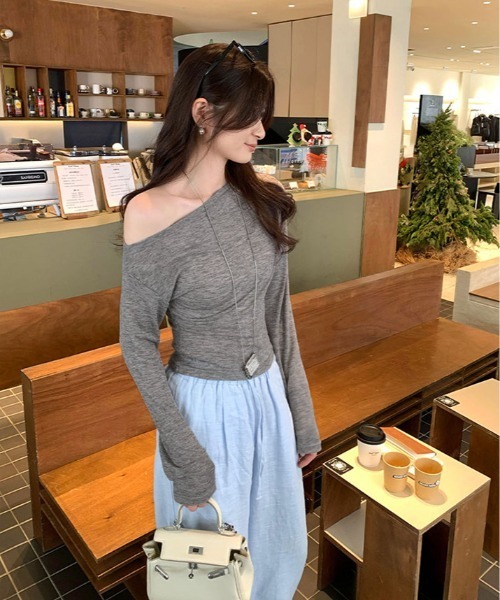 kirakiraShop（キラキラショップ）の「ワンショルダー 長袖 トップス（ニット/セーター・レディース・ブラック/ホワイト/グレー・FREE）」の10枚目の写真