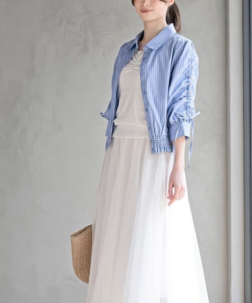 rps（アールピーエス）の「シャーリングドロスト５分袖ブラウス（シャツ/ブラウス・レディース・サックスブルー/ブルー/イエロー・フリー）」の5枚目の写真