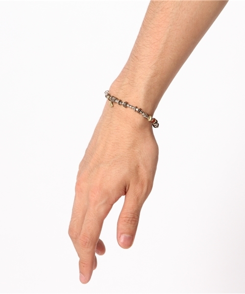 amp japan（アンプジャパン）の「tricolor in seed beads bracelet（ブレスレット・メンズ・シルバー・FREE）」の5枚目の写真