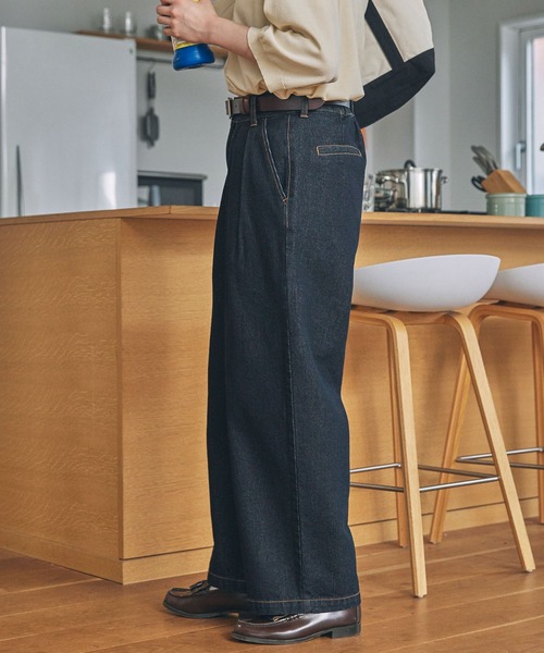 MONO-MART LADY'S(モノマートレディース)の「ハイウエスト タック ワイド ストレート デニムパンツ(デニムパンツ・レディース・ライトブルー/ブラック/ネイビー・S/M)」の8枚目の写真