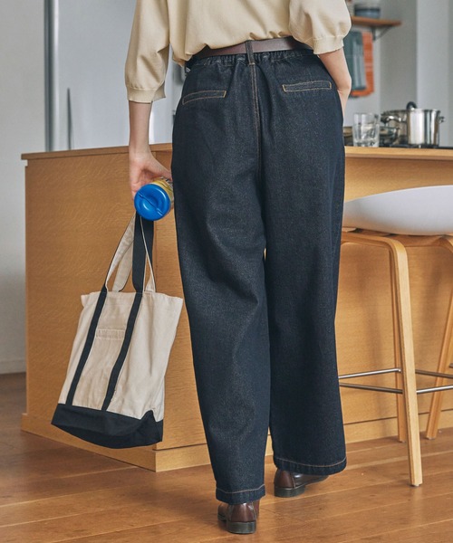 MONO-MART LADY'S(モノマートレディース)の「ハイウエスト タック ワイド ストレート デニムパンツ(デニムパンツ・レディース・ライトブルー/ブラック/ネイビー・S/M)」の11枚目の写真