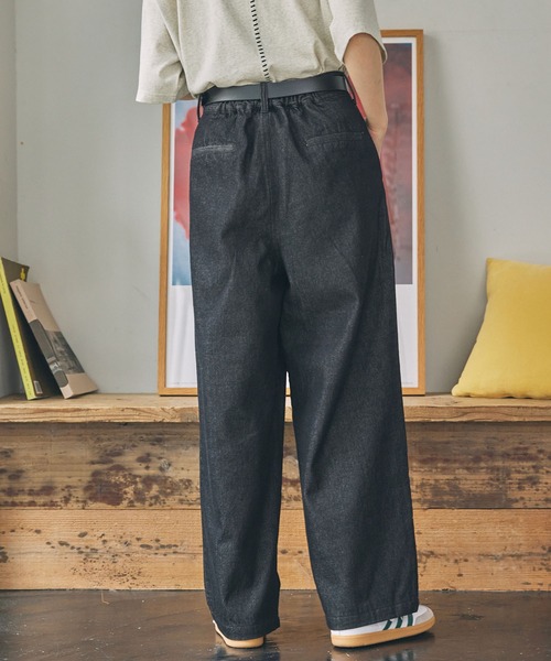 MONO-MART LADY'S(モノマートレディース)の「ハイウエスト タック ワイド ストレート デニムパンツ(デニムパンツ・レディース・ライトブルー/ブラック/ネイビー・S/M)」の21枚目の写真
