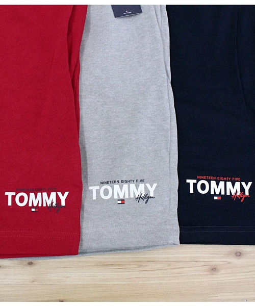 TOMMY HILFIGER(トミーヒルフィガー)の「ワンポイントロゴフレンチテリースウェットハーフパンツ(スウェットパンツ・メンズ・グレー/ネイビー/レッド・S/M/L/XL)」の4枚目の写真
