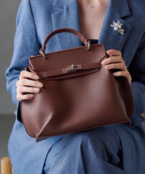 MAISON BREEZE(メゾンブリーズ)の「【MAISON BREEZE】ベルト付き2WAYワンハンドルバッグ ショルダーバッグ KNF-TP(ショルダーバッグ・レディース・ブラック/ブラウン/ベージュ・FREE)」の2枚目の写真