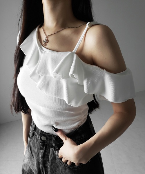 me+em select(ミームセレクト)の「【 3color 】ワンショルストラップフリルリブTシャツ / one shoulder strap frill ribbed T-shirt(Tシャツ/カットソー・レディース・ブラック/グレー/ホワイト・FREE)」の5枚目の写真
