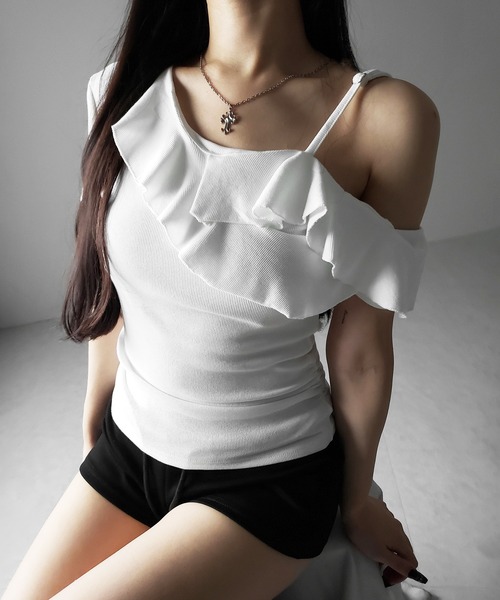 me+em select(ミームセレクト)の「【 3color 】ワンショルストラップフリルリブTシャツ / one shoulder strap frill ribbed T-shirt(Tシャツ/カットソー・レディース・ブラック/グレー/ホワイト・FREE)」の7枚目の写真