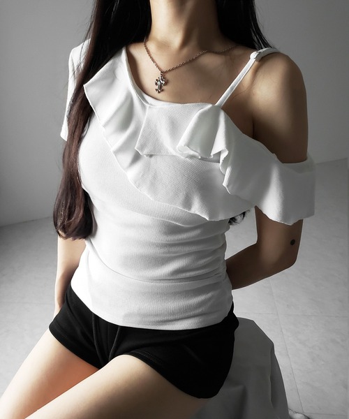 me+em select(ミームセレクト)の「【 3color 】ワンショルストラップフリルリブTシャツ / one shoulder strap frill ribbed T-shirt(Tシャツ/カットソー・レディース・ブラック/グレー/ホワイト・FREE)」の6枚目の写真