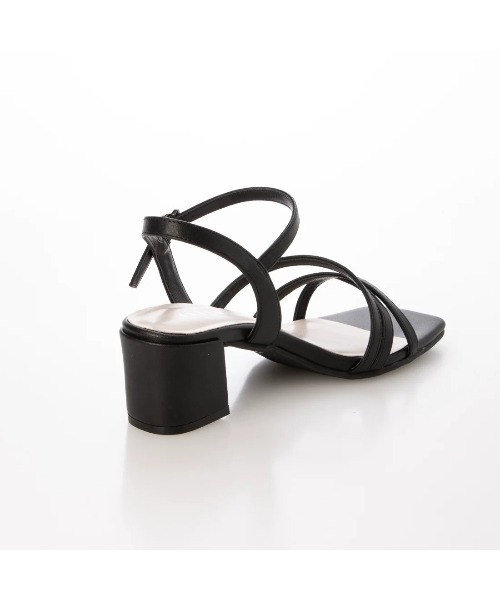 Pitti（ピッティ）の「【WEB限定】アシンメトリークロスサンダル（サンダル・レディース・ゴールド/ブラック/シルバー・L/M/S）」の17枚目の写真