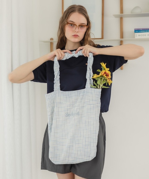 HEILIS(ヘイリス)の「ロゴ刺繍フリルトートバッグ/チェック A4 トート 韓国 フリル ガーリー シティガール 通学 サブバッグ 推し活 カバン バッグ(トートバッグ・レディース・ホワイト/イエロー・FREE)」の14枚目の写真