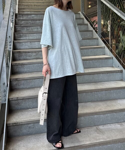 CIAOPANIC TYPY（チャオパニックティピー）の「シアースラブワンポイント刺繍オーバー半袖Tee（Tシャツ/カットソー・レディース・ブラウン/ライトグレー/ホワイト/チャコールグレー/ブラック/サックスブルー・ONE SIZE）」の8枚目の写真