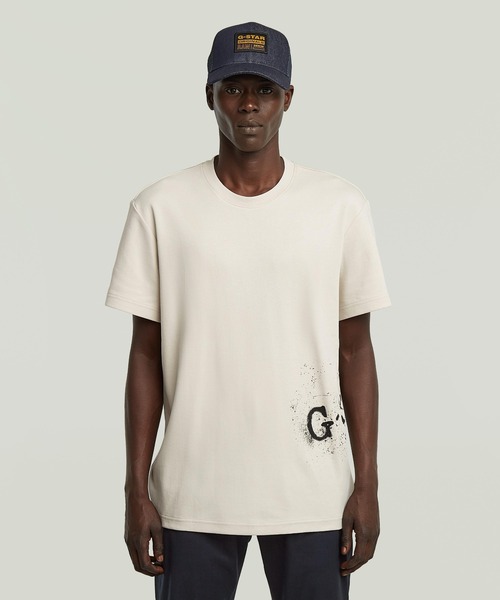 G-STAR(ジースター)の「SPRAYED GRAPHIC T-SHIRT/スプレーグラフィックロゴTシャツ(Tシャツ/カットソー・メンズ・ホワイト系その他/ブルー系その他/ダークブラック・SMALL/MEDIUM/LARGE/X-LARGE/X-SMALL)」の1枚目の写真