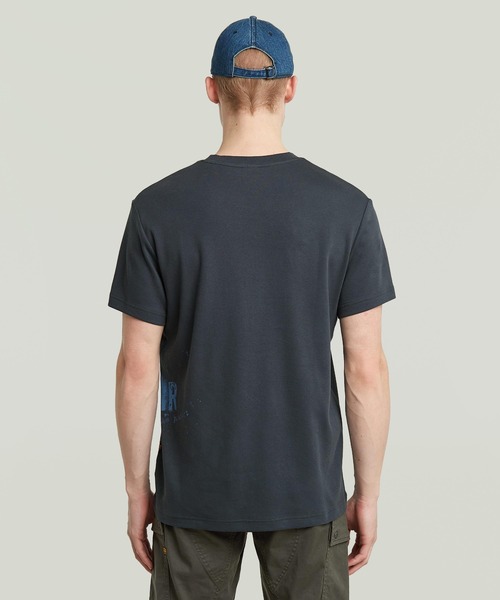 G-STAR(ジースター)の「SPRAYED GRAPHIC T-SHIRT/スプレーグラフィックロゴTシャツ(Tシャツ/カットソー・メンズ・ホワイト系その他/ブルー系その他/ダークブラック・SMALL/MEDIUM/LARGE/X-LARGE/X-SMALL)」の12枚目の写真