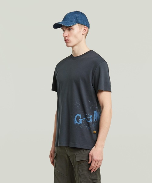 G-STAR(ジースター)の「SPRAYED GRAPHIC T-SHIRT/スプレーグラフィックロゴTシャツ(Tシャツ/カットソー・メンズ・ホワイト系その他/ブルー系その他/ダークブラック・SMALL/MEDIUM/LARGE/X-LARGE/X-SMALL)」の13枚目の写真