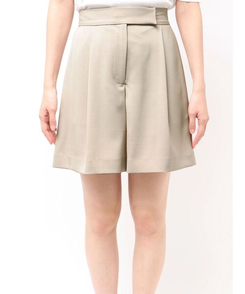 ELENDEEK（エレンディーク）の「タックハーフパンツ【セットアップ対応】（その他パンツ・レディース・ブラウン/アイボリー/チャコールグレー・01/02）」の18枚目の写真