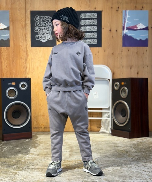 GROOVY COLORS(グルービーカラーズ)の「Overdye Sweat Pants(スウェットパンツ・キッズ・グレー・125/115)」の1枚目の写真