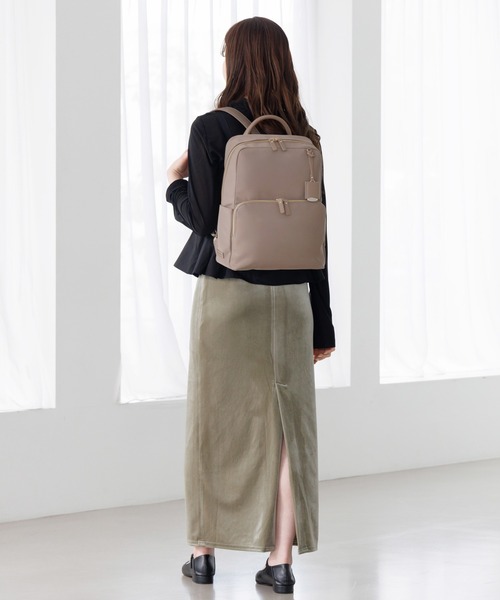 Jewelna Rose(ジュエルナローズ)の「フレイヤ・リュック2 エアリィ A4ゆったりサイズ 16261(バックパック/リュック・レディース・ブラック/グレイッシュベージュ/ライトピンク・FREE)」の6枚目の写真
