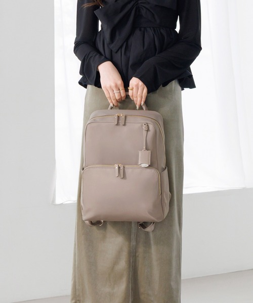 Jewelna Rose(ジュエルナローズ)の「フレイヤ・リュック2 エアリィ A4ゆったりサイズ 16261(バックパック/リュック・レディース・ブラック/グレイッシュベージュ/ライトピンク・FREE)」の8枚目の写真