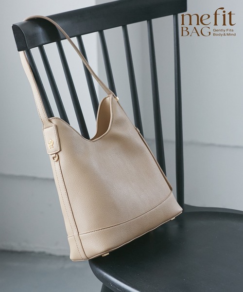 ROPE' PICNIC（ロペピクニック）の「【軽量・自立】【WEB限定カラー】me fit BAG フィットワンショルダーミドルバッグ（ショルダーバッグ・レディース・ボルドー/ベージュ/ブラック/キナリ/ベージュ系その他・FREE）」の3枚目の写真