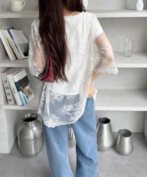 TREOVER(トレオーバー)の「【レイヤードで華やかな印象に♪】Vネックレースオーバーブラウス(Tシャツ/カットソー・レディース・オフホワイト/ブラック・FREE)」の4枚目の写真