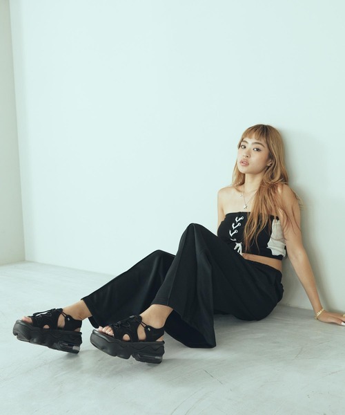 NIKE（ナイキ）の「ナイキ スポーツウェア ウィメンズ ミッドライズ ワイドレッグ トラックパンツ / Nike Sportswear Women's Mid-Rise Wide-Leg Track Pants IH8515-010 Black（その他パンツ・レディース・ブラック・XL/M/L/XS/S）」の7枚目の写真