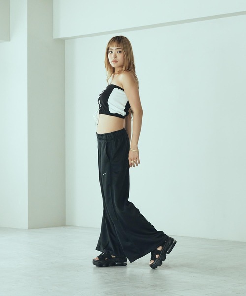 NIKE（ナイキ）の「ナイキ スポーツウェア ウィメンズ ミッドライズ ワイドレッグ トラックパンツ / Nike Sportswear Women's Mid-Rise Wide-Leg Track Pants IH8515-010 Black（その他パンツ・レディース・ブラック・XL/M/L/XS/S）」の5枚目の写真