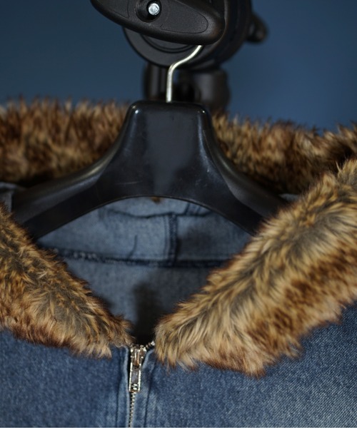 unrelaxing(アンリラクシング)の「ビッグシルエット ヴィンテージライク デニムファージャケット / デニムブルゾン / Gジャン デニムジャケット / デニムファーブルゾン / ファー付きデニムパーカー(ブルゾン・メンズ・ブラック/インディゴブルー/ブラック系その他・LARGE/MEDIUM)」の11枚目の写真