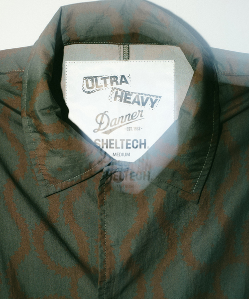 Danner(ダナー)の「ULTRA HEAVY / ウルトラヘビー × DANNER / ダナー SHELTECH スナップ シャツ(シャツ/ブラウス・メンズ・グリーン・X-LARGE/LARGE/MEDIUM)」の2枚目の写真