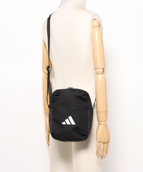 adidas(アディダス)の「《adidas》ESS オーガナイザー(ショルダーバッグ・レディース・ブラック/ブラウン系・フリー)」の6枚目の写真