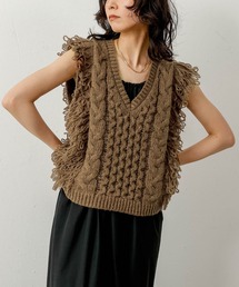 en CAnAF（エンカナフ）の「ケーブル編み  ループフリンジベスト（ベスト）」
