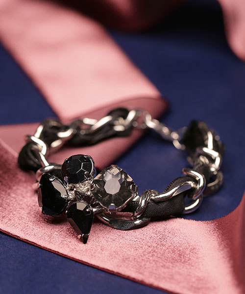 NANO universe(ナノユニバース)の「ビジュー×チェーンブレスレット(ブレスレット・レディース・ゴールド/シルバー・FREE)」の1枚目の写真