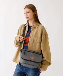 【UNIVERSALOVERALL / ユニバーサルオーバーオール】フラップミニショルダー/カラビナ/ユニセックス/止水ファスナー【WEB限定】
