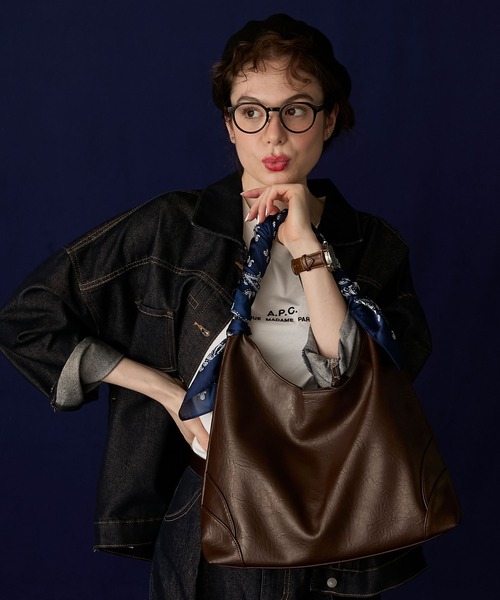 BONLECILL Marche(ボンルシールマルシェ)の「【BONLECILL Marche】トライアングルワンハンドルバッグ(トートバッグ・レディース・ブラック/ブラウン・FREE)」の9枚目の写真