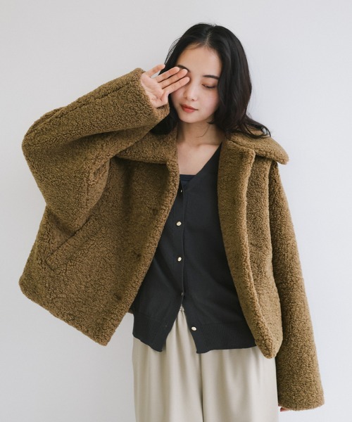 andme（アンドミー）の「テディベアボアショートコート（その他アウター・レディース・キャメル/ブラック/アイボリー・M）」の3枚目の写真