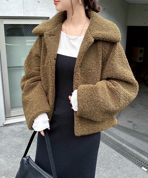 andme（アンドミー）の「テディベアボアショートコート（その他アウター・レディース・キャメル/ブラック/アイボリー・M）」の12枚目の写真