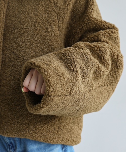 andme（アンドミー）の「テディベアボアショートコート（その他アウター・レディース・キャメル/ブラック/アイボリー・M）」の20枚目の写真