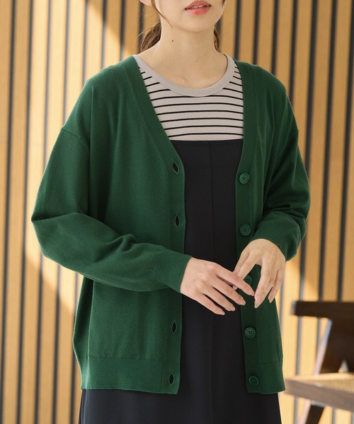 Honeys（ハニーズ）の「【しなやかニット・ヒアルロン酸加工】ヒアルロン酸Ｖカーデ（カーディガン/ボレロ・レディース・ライトベージュ/ブラック/ネイビー/ブラウン/グリーン/ヘザーチャコール/ブルー・S/M/LL/L）」の6枚目の写真