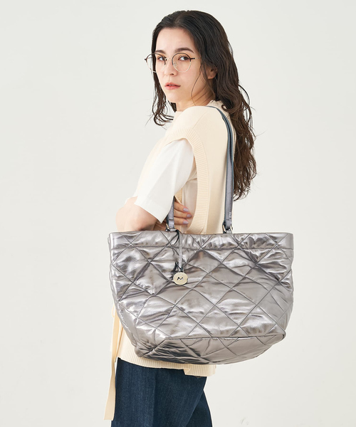 marco masi(マルコマージ)の「【MARCO MASI】2WAYハンドルキルトトート(トートバッグ・レディース・シルバー・フリー)」の17枚目の写真