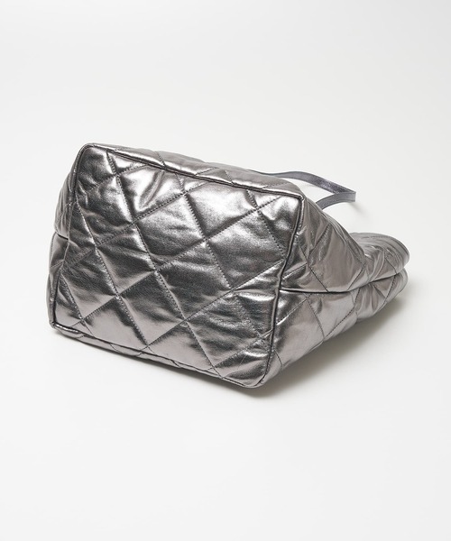 marco masi(マルコマージ)の「【MARCO MASI】2WAYハンドルキルトトート(トートバッグ・レディース・シルバー・フリー)」の14枚目の写真