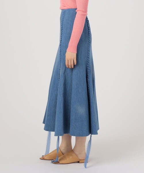 TOMORROWLAND (トゥモローランド)の「GABRIELA HEARST DION SKIRT(デニムスカート・レディース・ライトブルー・36)」の4枚目の写真