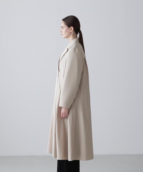 ADORE(アドーア)の「◆タフタコンビトリプルクロスコート(チェスターコート・レディース・ベージュ/ブラック・38)」の11枚目の写真