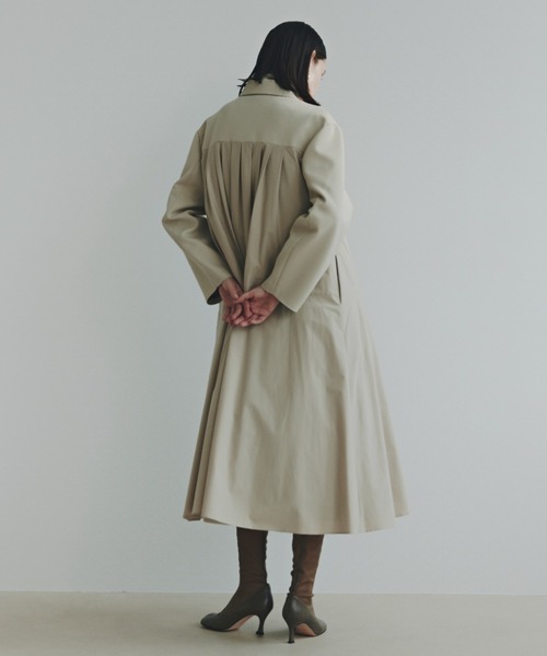 ADORE(アドーア)の「◆タフタコンビトリプルクロスコート(チェスターコート・レディース・ベージュ/ブラック・38)」の22枚目の写真