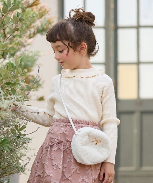 ANY(エニィ)の「フェイクファーポシェット(ショルダーバッグ・キッズ・アイボリー系/ピンク系・F)」の1枚目の写真