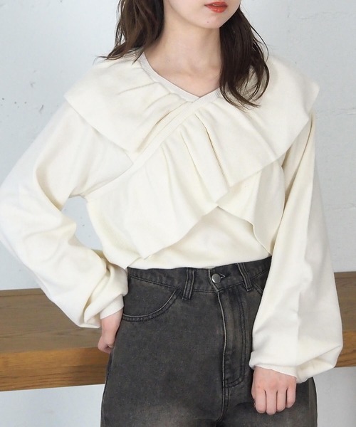 tiptop（ティップトップ）の「フリルクロスニットプルオーバー（ニット/セーター・レディース・アイボリー/チャコールグレー/ピンク/グリーン・FREE）」の2枚目の写真