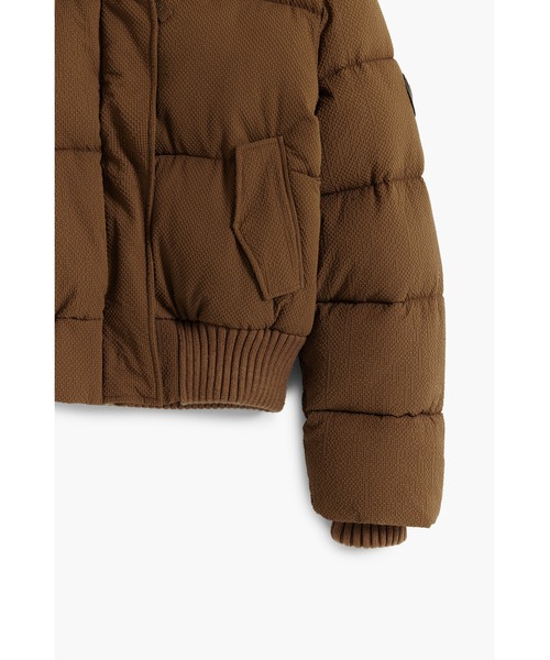 ニット襟 中綿入り ボンバーショートジャケット ブラウン（ダウン