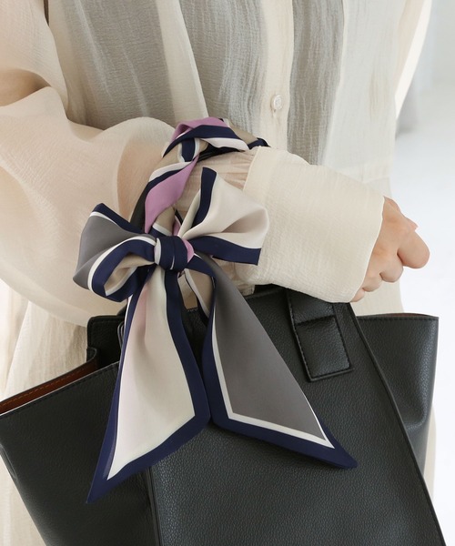 colleca la（コレカラ）の「4color配色ボウタイスカーフ/リボンスカーフ（バンダナ/スカーフ・レディース・ブラウン系/ピンク系/イエロー系・FREE）」の3枚目の写真