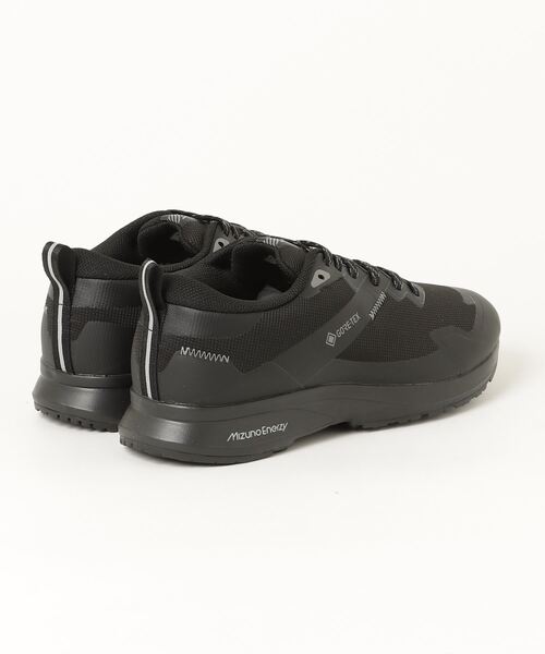 MIZUNO(ミズノ )の「ミズノ ME-05 GTX3(スニーカー・メンズ・ブラック・25.5cm/26.0cm/26.5cm/27.0cm/27.5cm/28.0cm/25.0cm)」の2枚目の写真