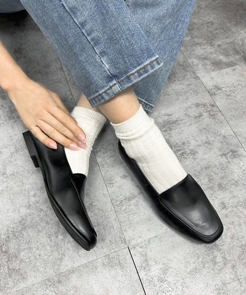 SOROTTO（ソロット）の「日本製ミニマルローファーパンプス MADE IN JAPAN（パンプス・レディース・ブラック・24.5cm/24.0cm/23.5cm/23.0cm/22.5cm/22.0cm）」の2枚目の写真